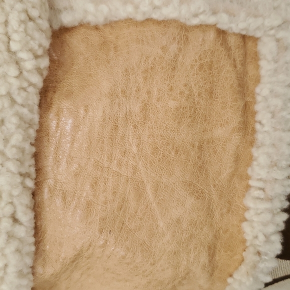 π₯³πHOST PICK!ππ₯³ π COACH Signature Fur-Trimmed Handbag π - Picture 4 of 16